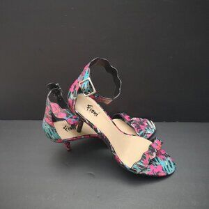 Fioni Ladies Size 8 Pink Blue Black & Grey Faux Leather Sandals